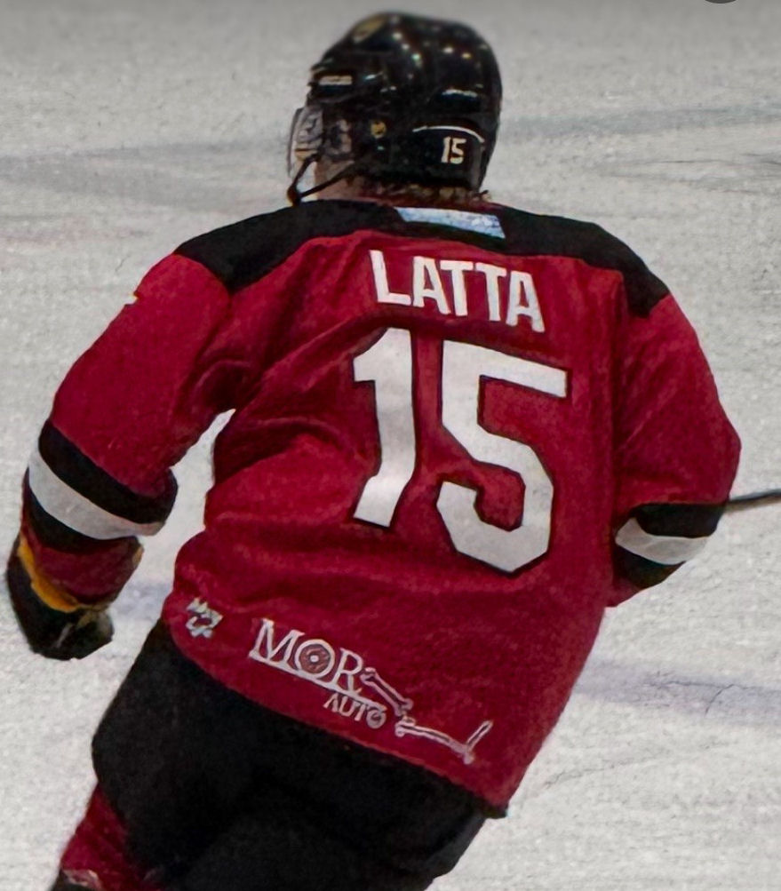 Player number 15 with MOR Auto Logo on Jersey